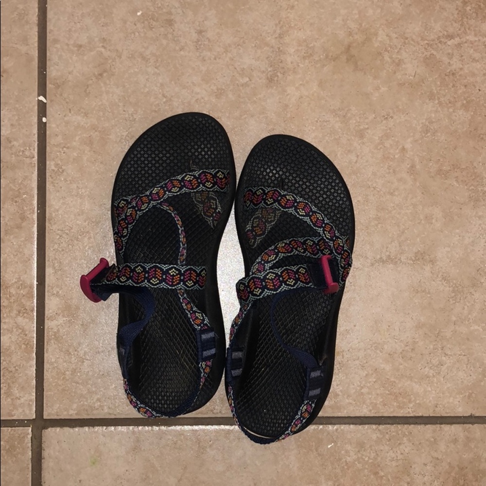 One strap chacos
